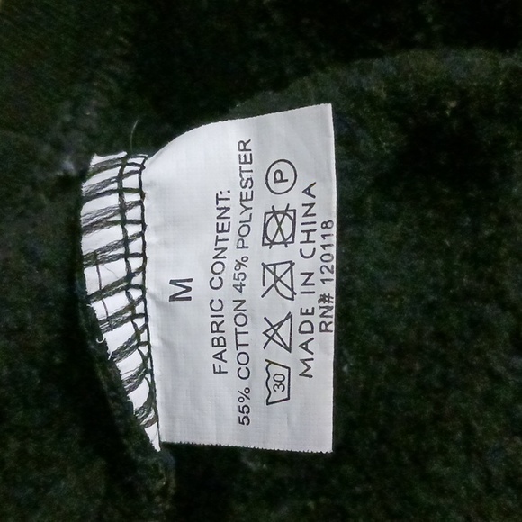 2B Free 2-Piece of Hoodie & Shorts - Picture 3 of 4